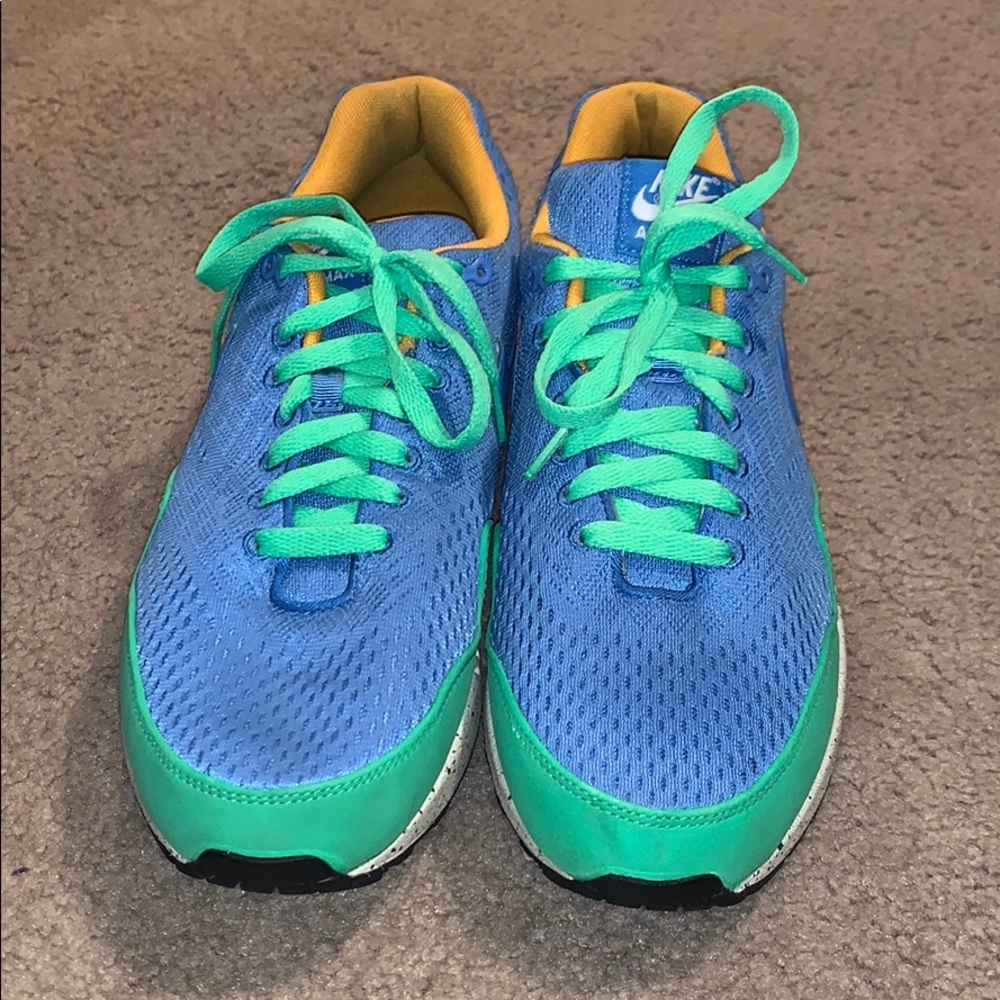 Nike Air Max sz 10.5